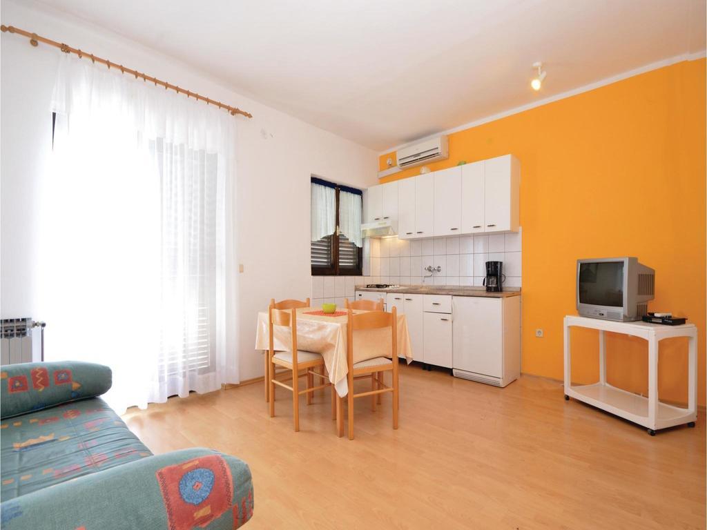 Apartment Mladen-3 By Interhome Водице Номер фото